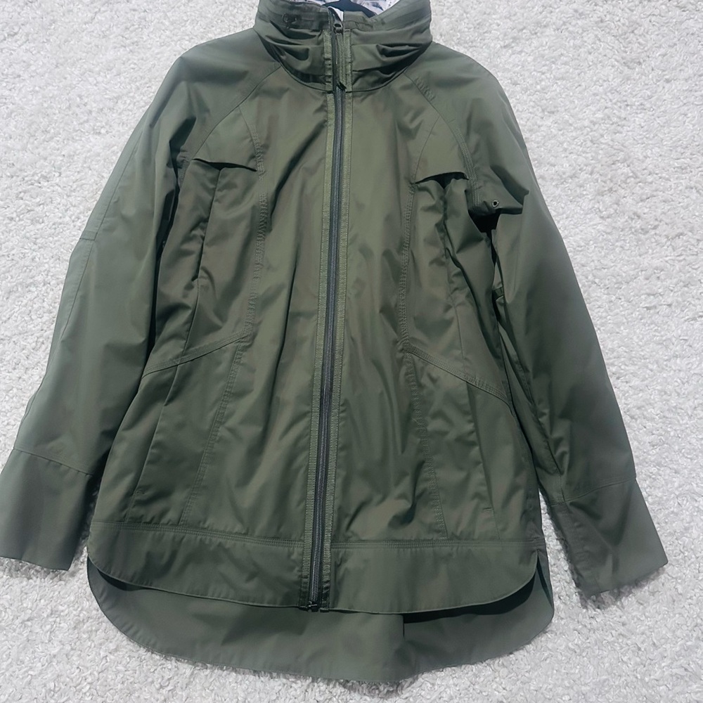 lululemon ORIGINAL fo drizzle rain jacket